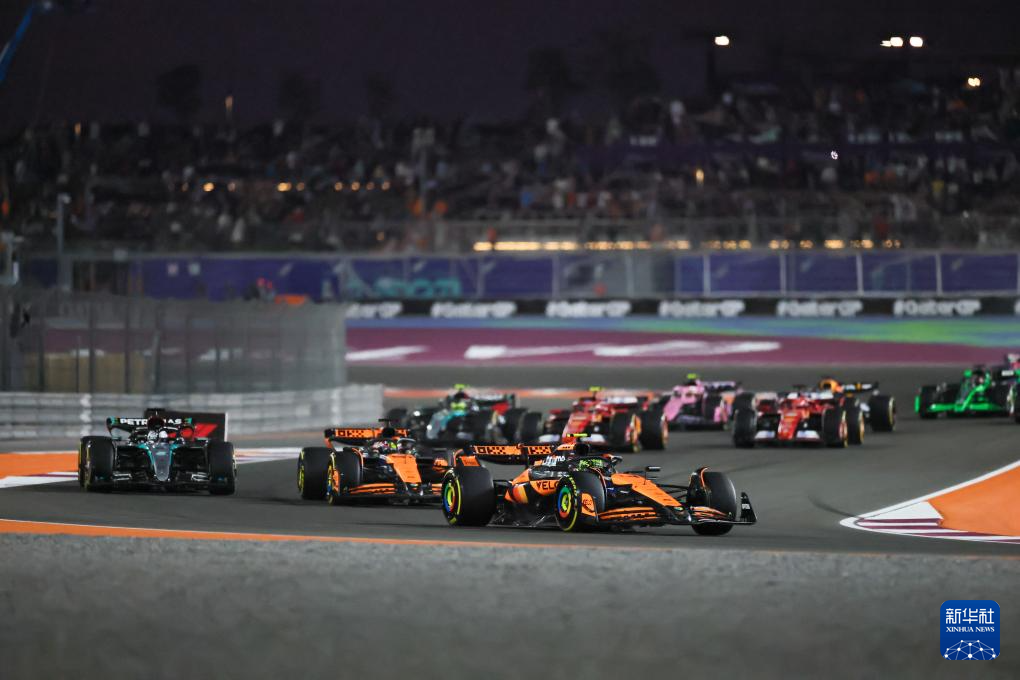 威廉姆斯鏖战索伯车队，拉塞尔高光表现