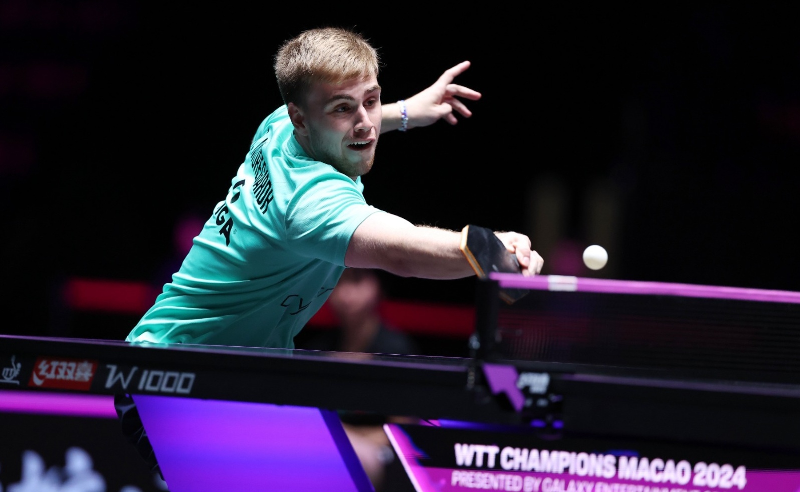 英格兰队轻取瑞典队,林高远高光表现 英格兰队轻取瑞典队,林高远高光表现