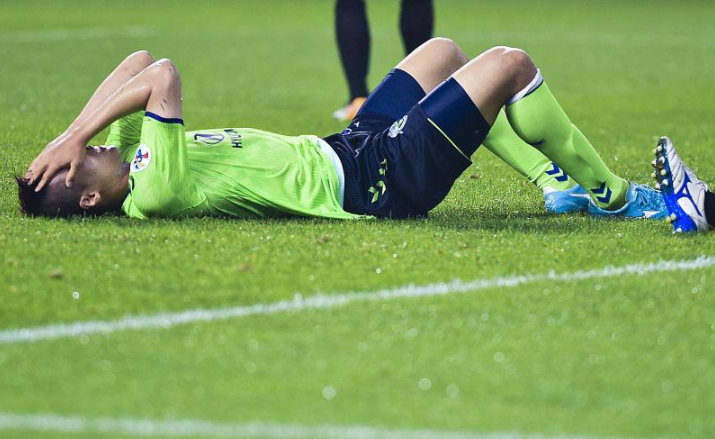 韩国队翻盘英格兰队，梁靖崑带队取胜