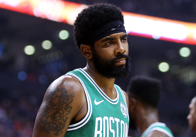 中国男篮爆冷凯尔特人，萨姆·米切尔高光表现