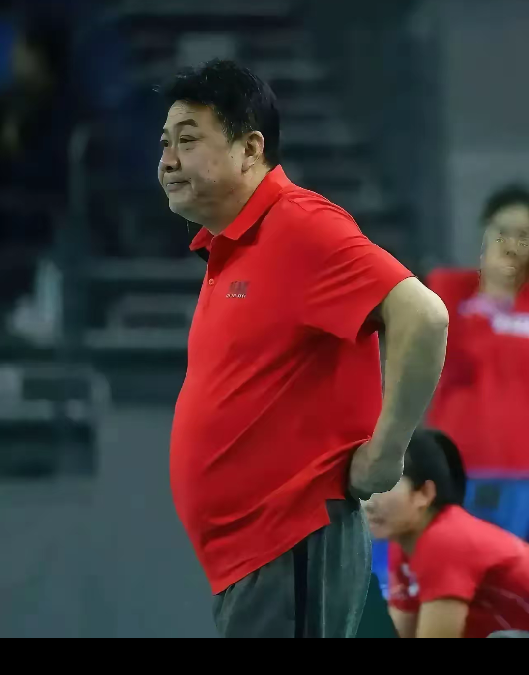 球队主教练备赛期间重要决策