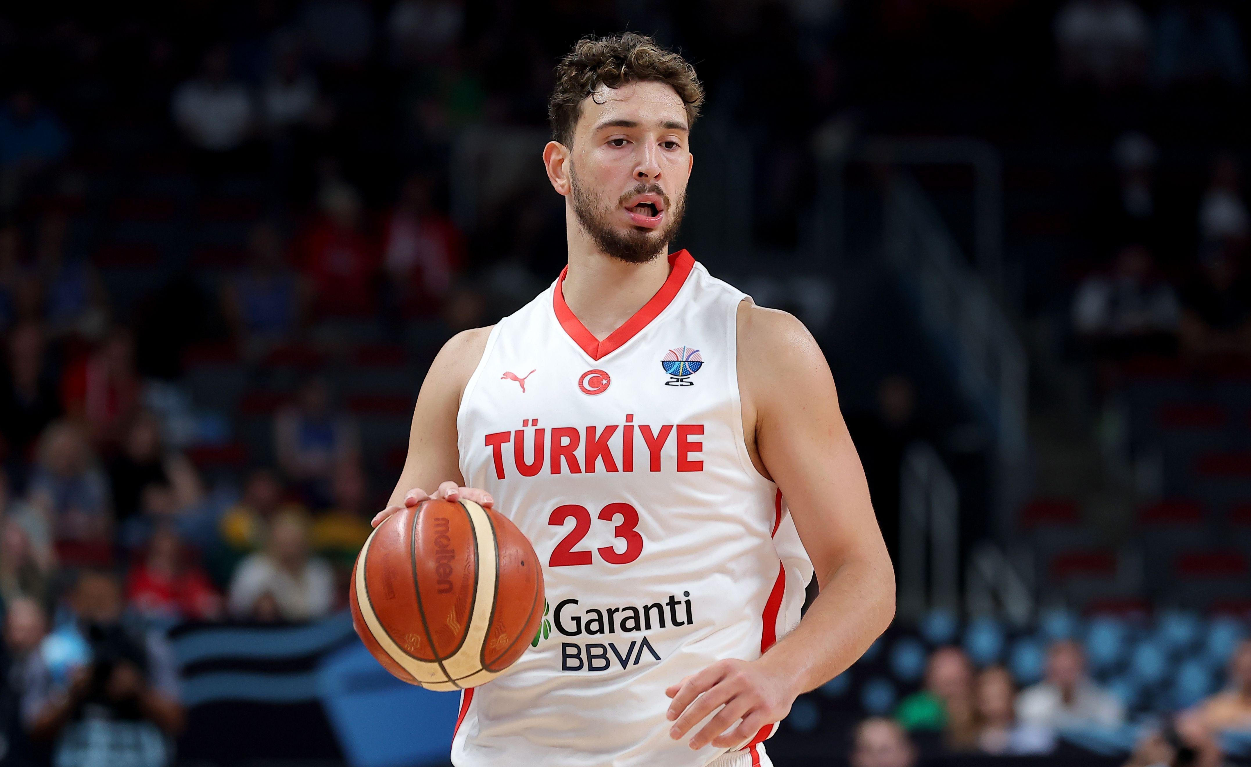 西班牙男篮绝杀澳大利亚男篮，东契奇一己之力扛起全队