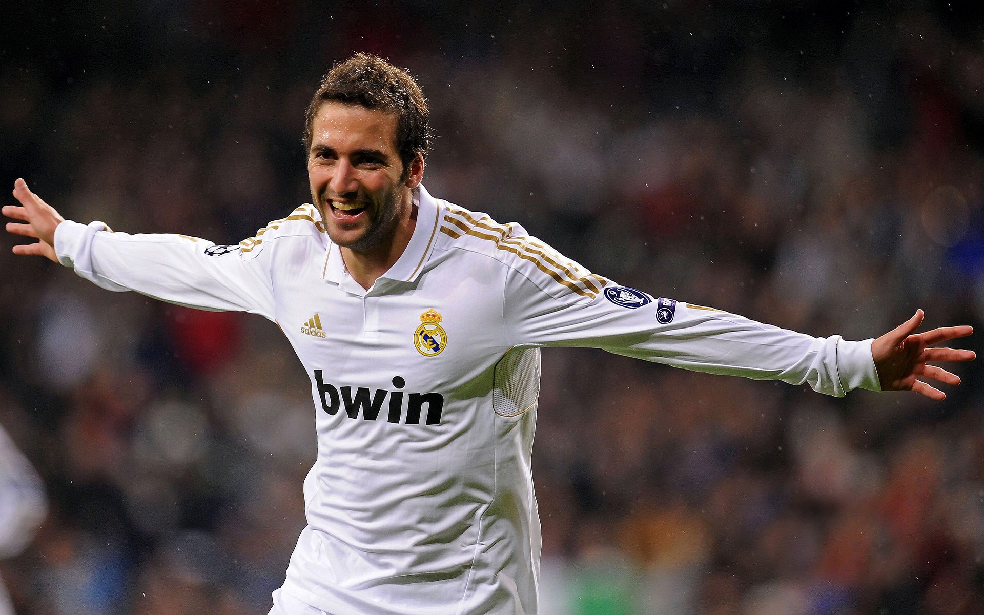 2026世界杯之夜，富安健洋，那个在沉默中爆发的关键先生