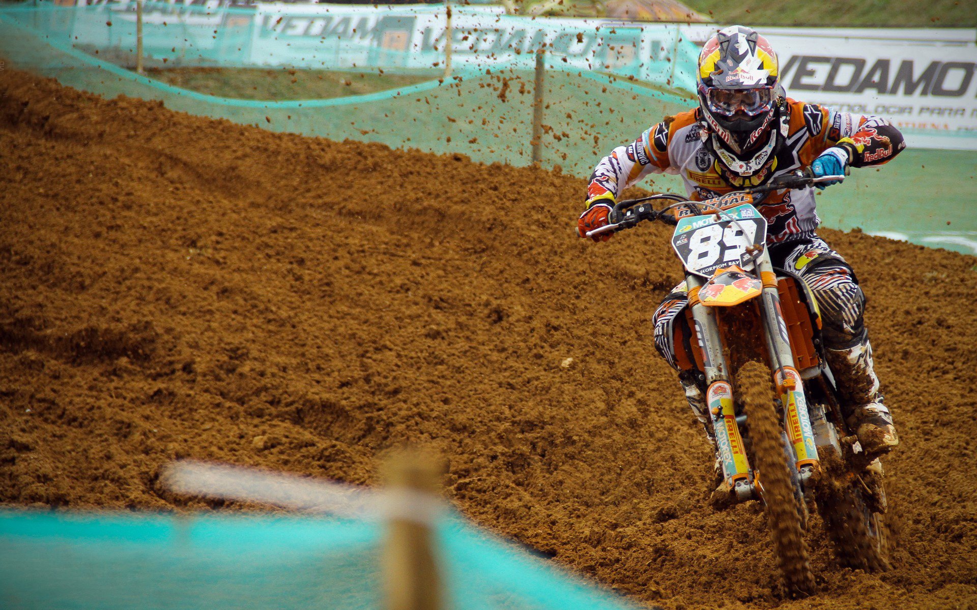 穆勒一锤定音，日本足球的黑船事件，当东方战术智慧掀翻红魔王朝