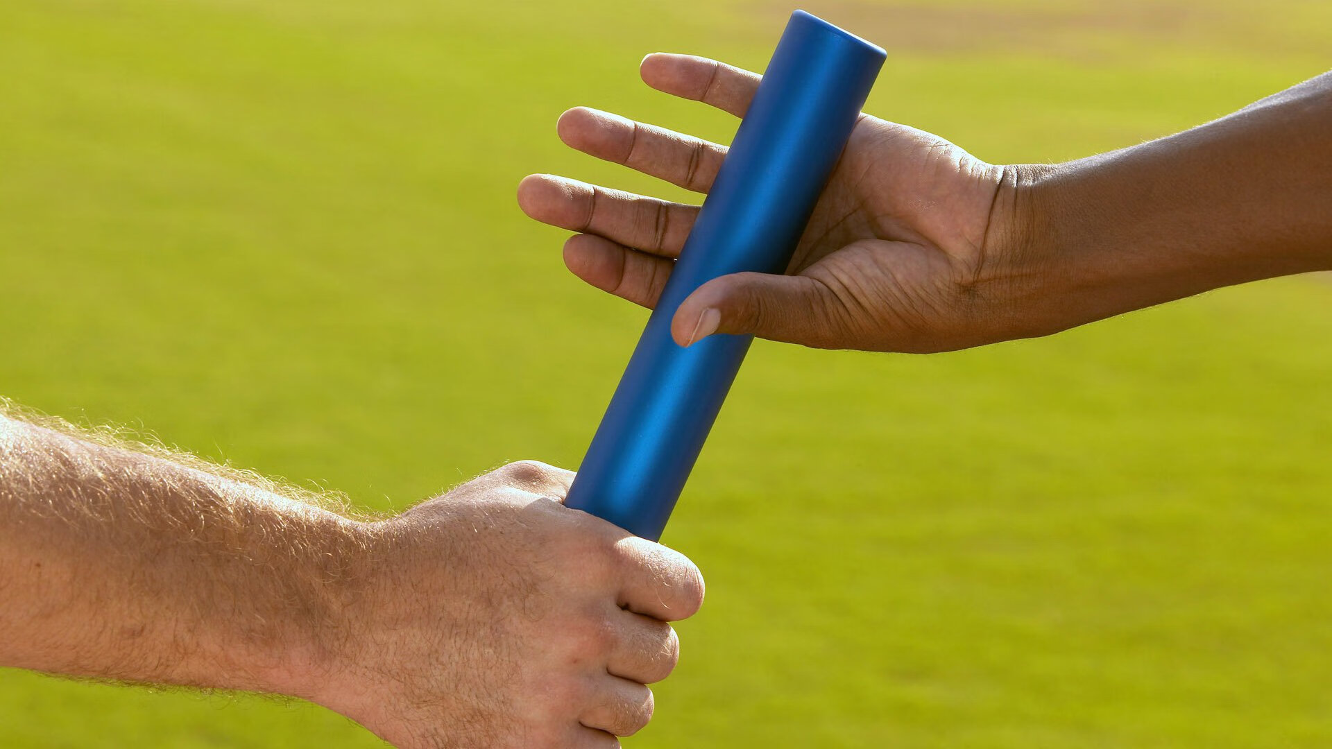 绿茵场与篮球馆的平行叙事,德甲争冠焦点战与广厦击溃骑士的双重奏